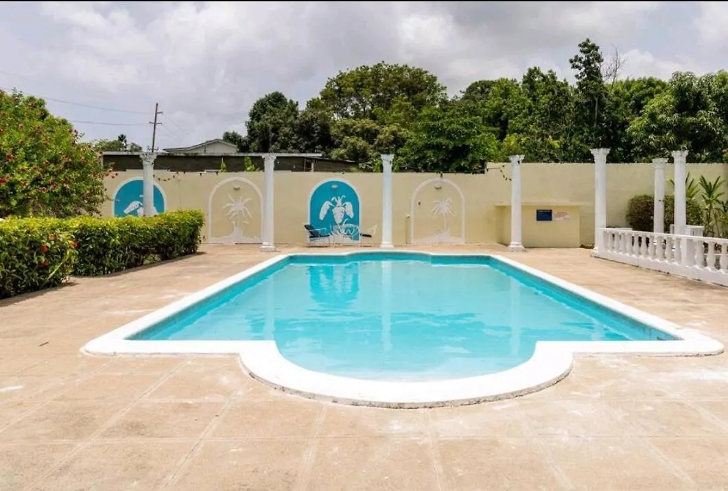 Apartamento Sleek 4Ppl Apartment, Pool, Parking, Gated, Cctv & Wifi Ocho Ríos Jamaica